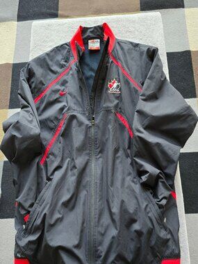 Nike Team CANADA Hockey, lined jacket large storm fit